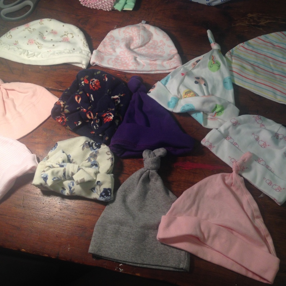 lot of 13 newborn infant girl hats from 0-6 months